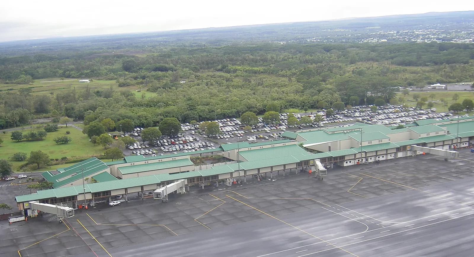 Hilo International Airport terminal with the Gate 9 jetway, December 2008