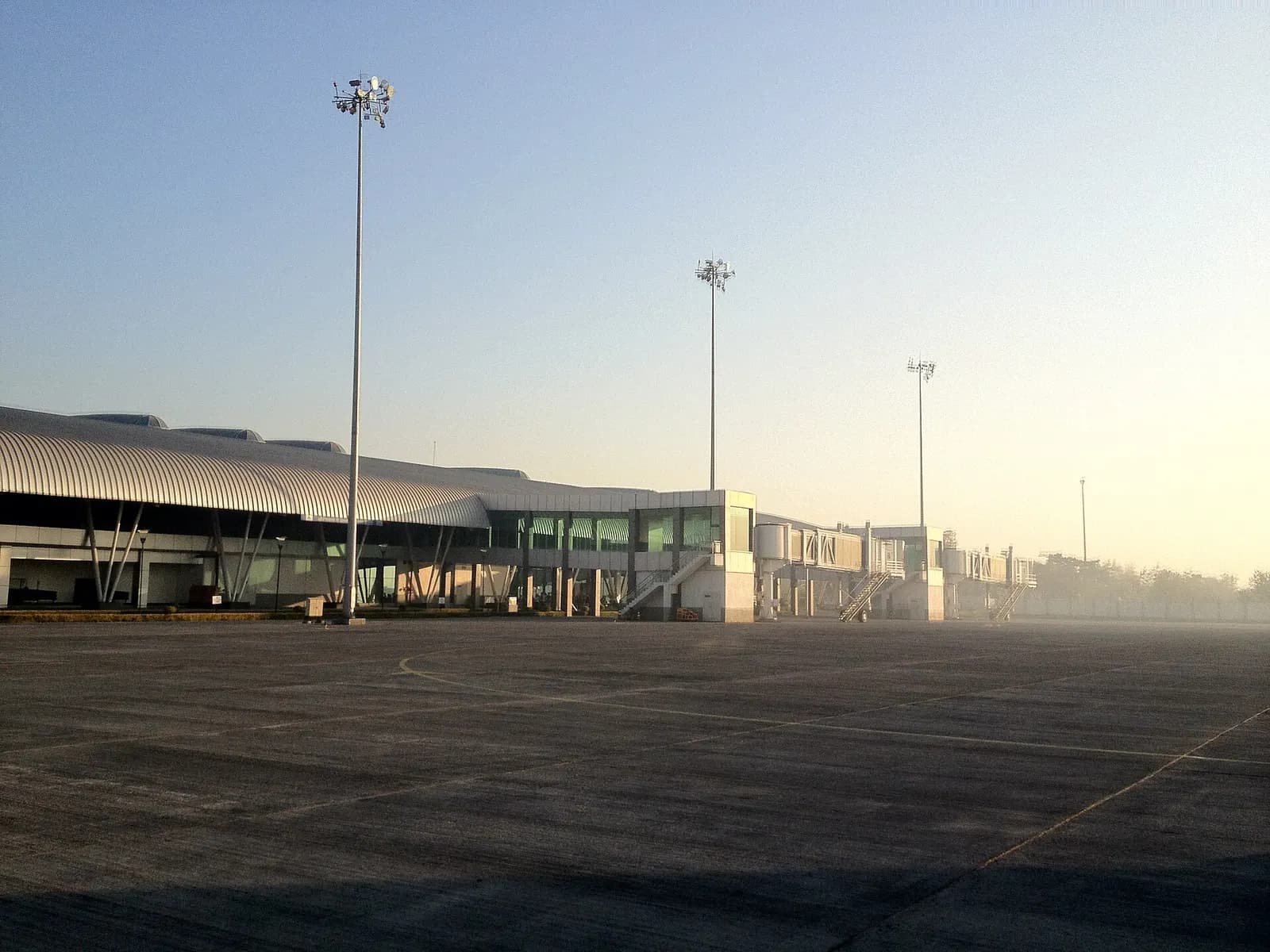 Aurangabad Airport airside apron and aerobridges