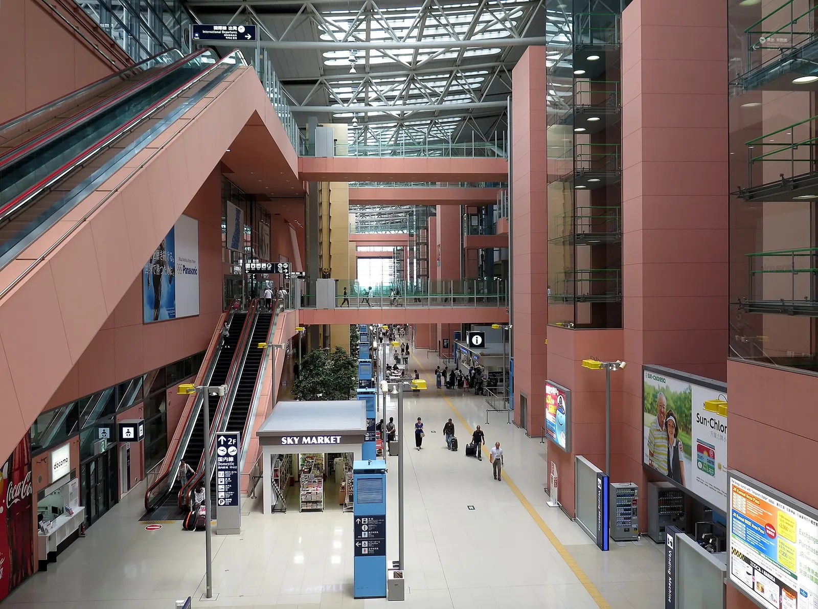 Kansai International Airport Terminal 1 Interior