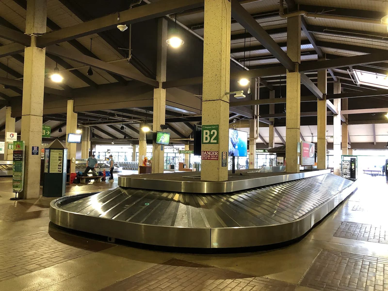 Open-air baggage claim carousel B2 at Lihue Airport