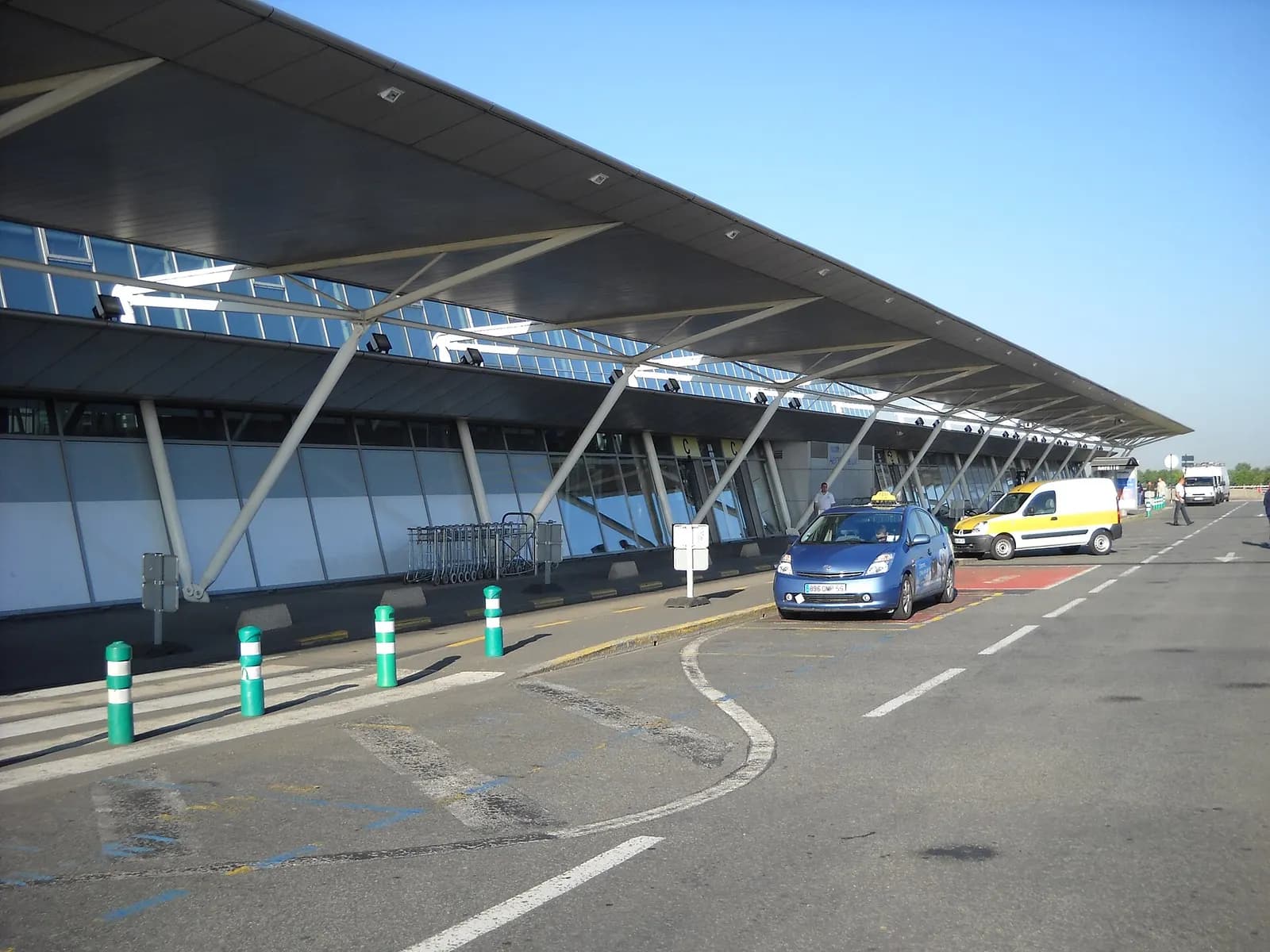 Lille-Lesquin Airport terminal exterior landside façade