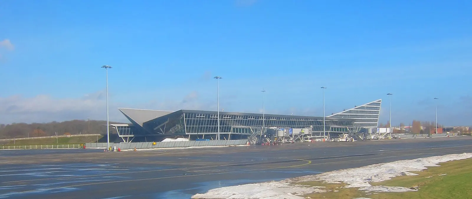 Lille-Lesquin apron / terminal side elevation