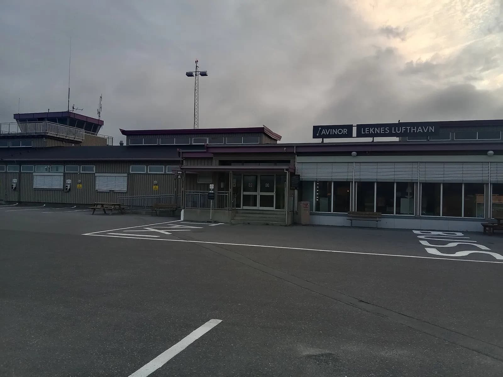 The front side of the airport of the norwegian town Leknes.