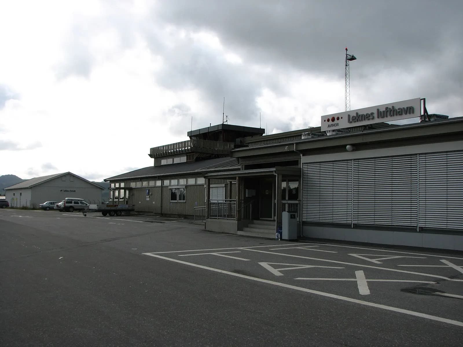 Leknes lufthavn