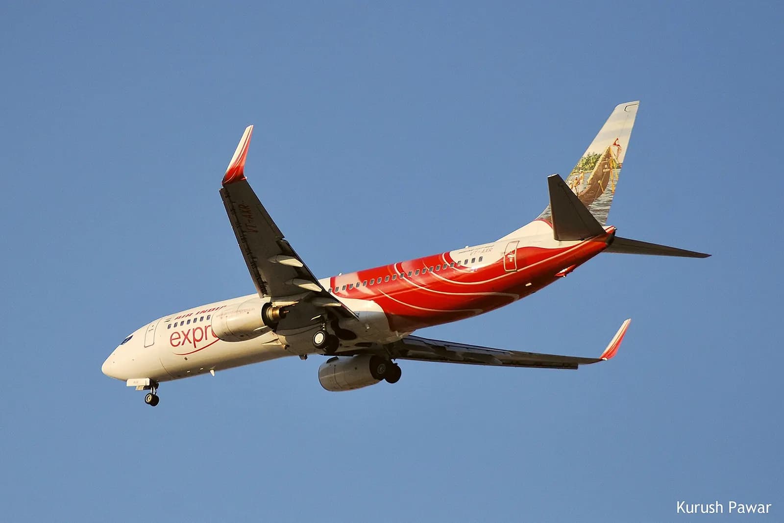 Registration: VT-AXR Airline: Air India Express Aircraft: Boeing 737-8HG Construction Number (MSN): 36327 Delivery: 22-01-2007 Flight Details: IX 193 / Chaudhary Charan Singh International Airport (LKO) - Dubai International Airport (DXB)