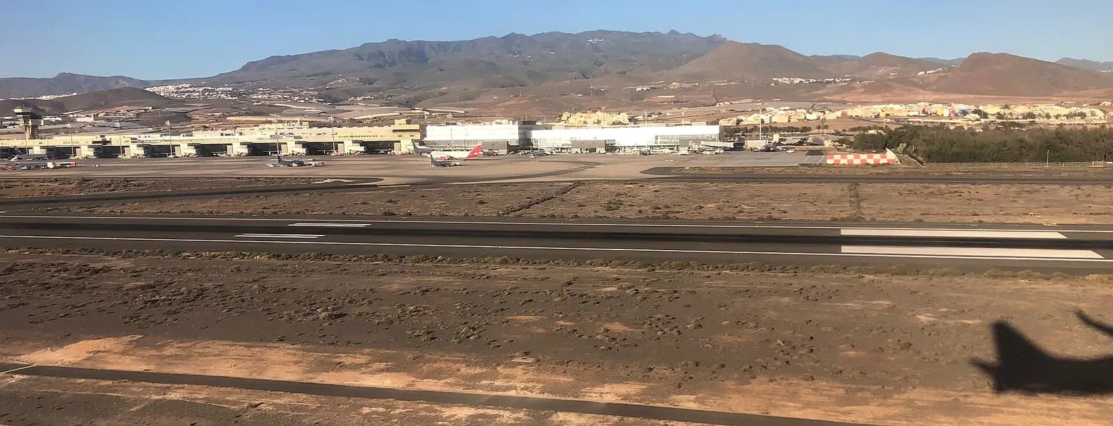 Approach view toward Gran Canaria Airport