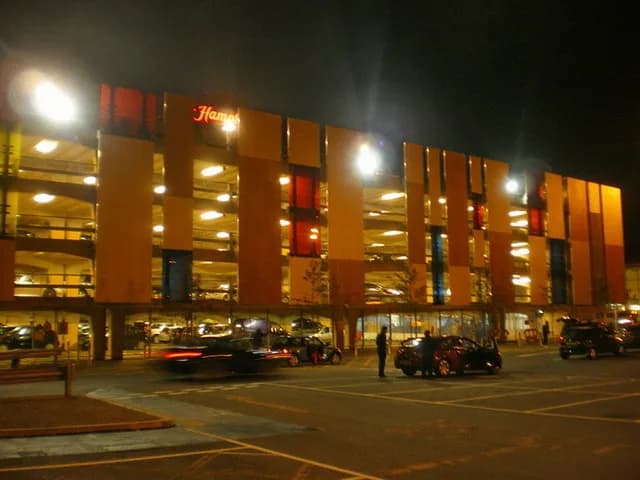 Multi-storey car park at Liverpool John Lennon Airport
