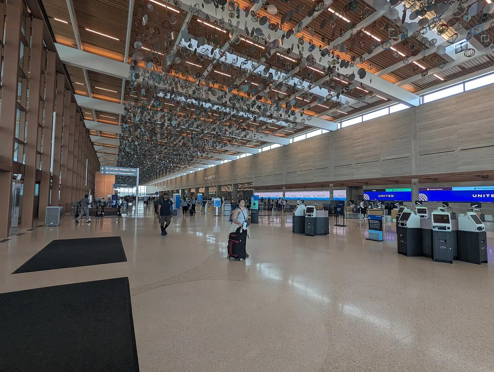 Departures Level, Pre-Security
