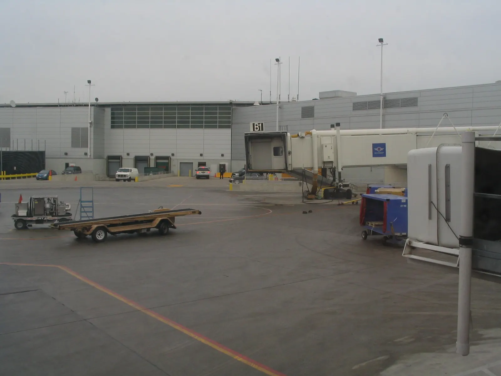 Exterior view of Chicago Midway International Airport terminal buildings