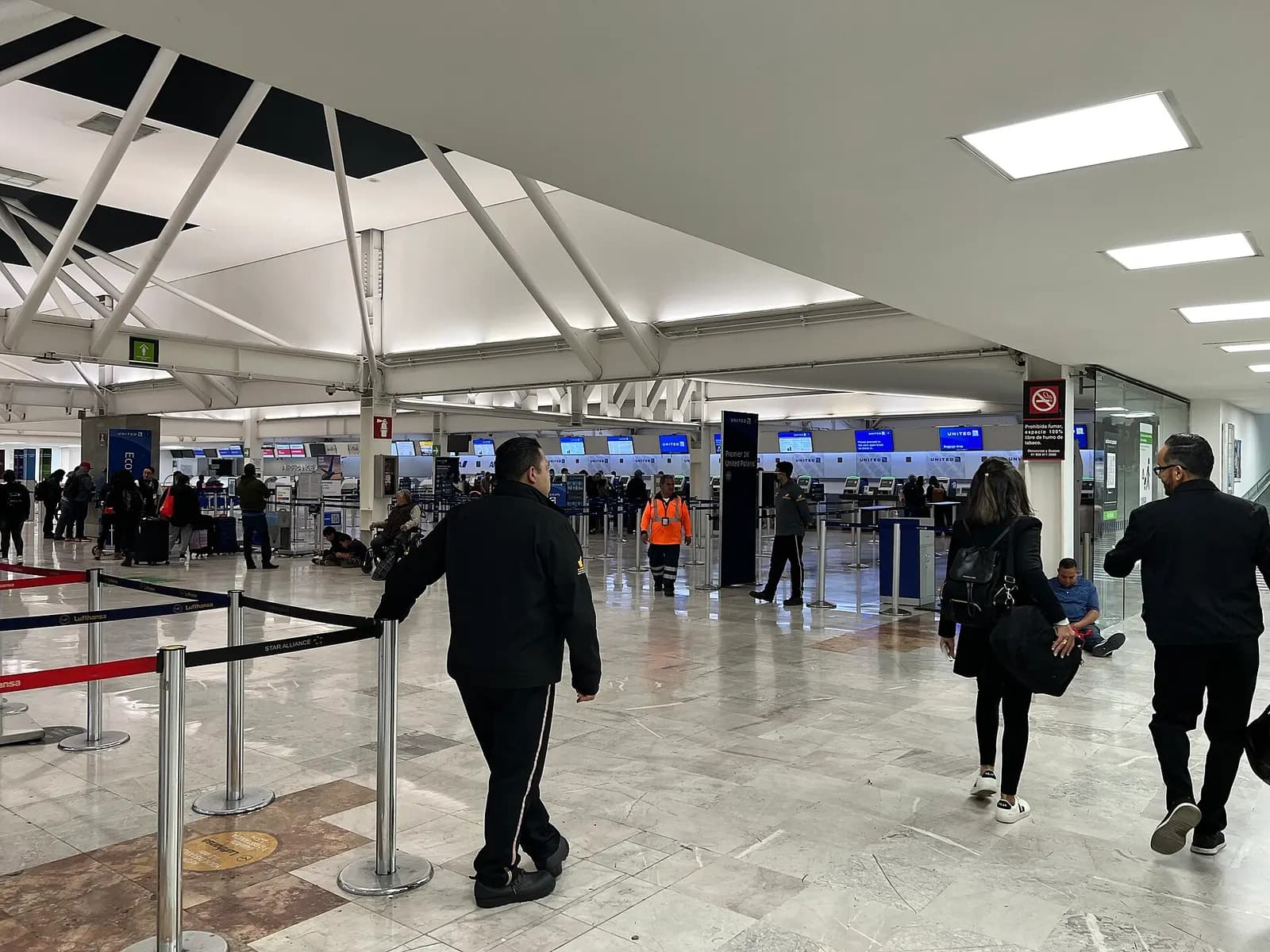 Mostradores de documentación internacionales de la T1 del Aeropuerto Internacional de la Ciudad de México.