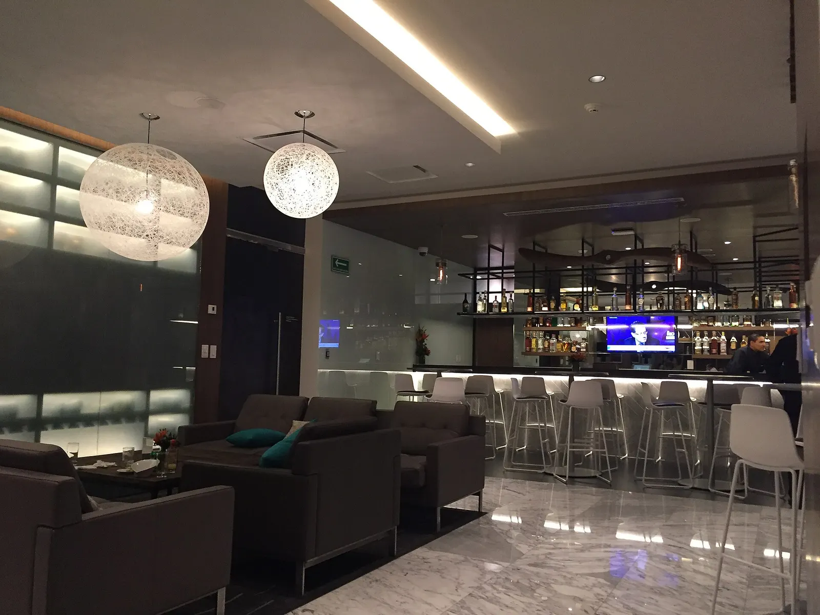 Salón VIP American Express Lounge en la Terminal 1 del Aeropuerto Internacional de la Ciudad de México.