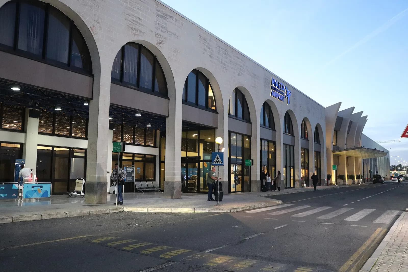 Luqa - Malta International Airport (MLA/LMML)