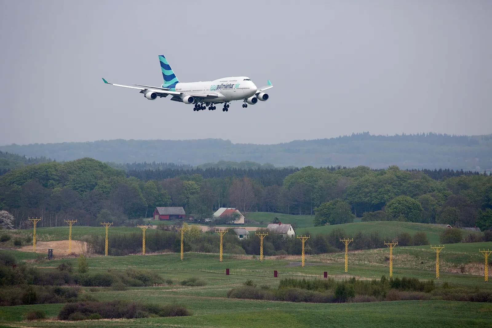 Premiären för kryssingsarrangören Pullmantur att angöra Malmös nya kryssningsterminal med kryssningsfartyget Empress den 11 maj 2013 innebär även högtryck för Malmö Airport vid Sturup. Vid tretiden på eftermiddagen den 11 maj slog Malmö Airport nytt rekord med 1.800 passagerare som passerade termina