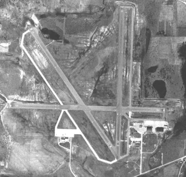 1952 USGS aerial of Bates Field, the historic name of today’s Mobile Regional Airport.