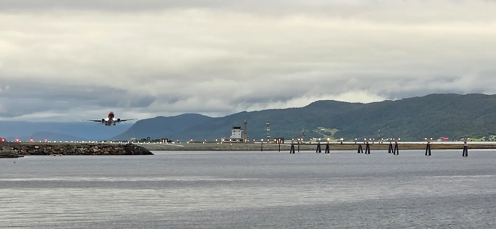 Molde Airport landside and terminal
