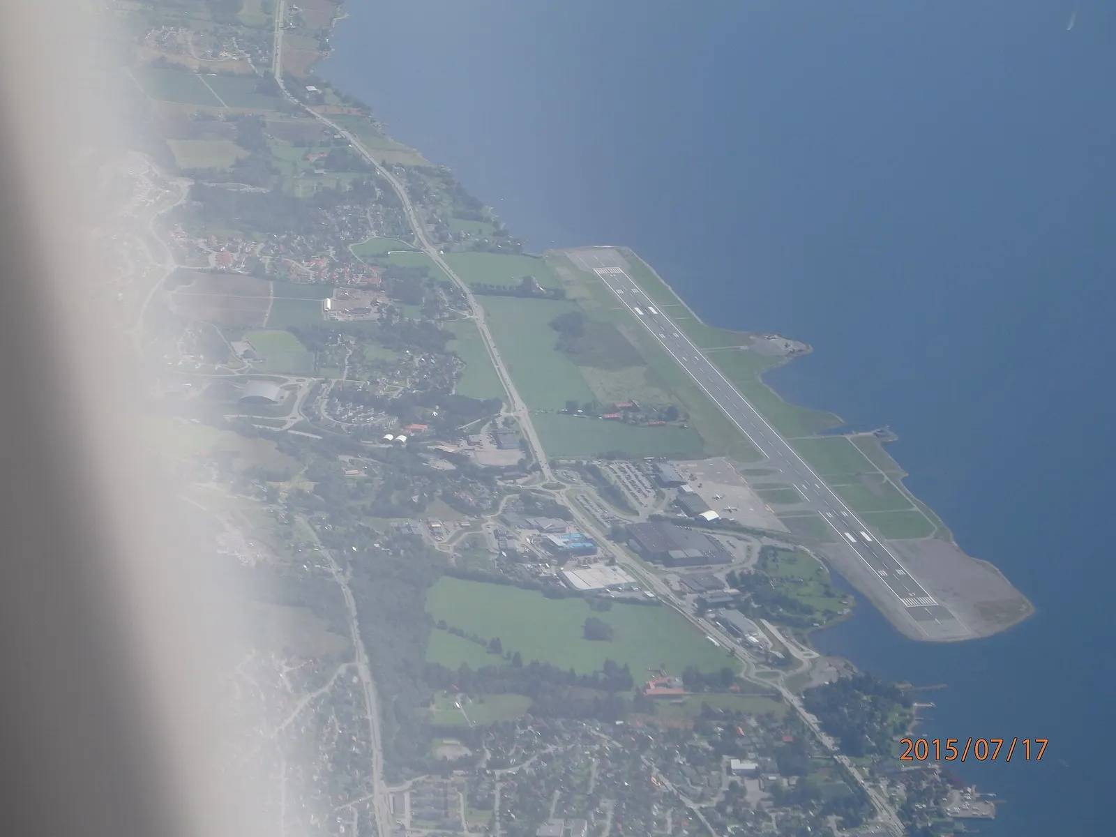 Molde Airport, Årø terminal building