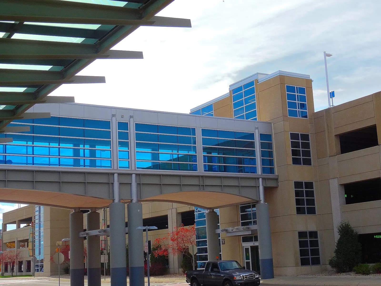 Pedestrian skywalk connecting the parking ramp to the Dane County Regional Airport terminal, October 2015.