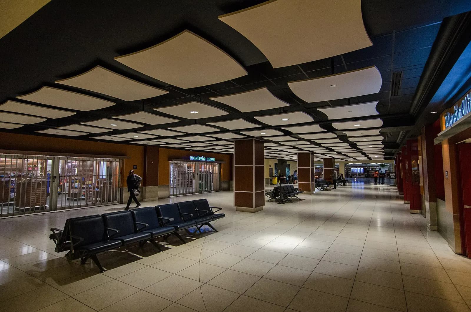 Louis Armstrong New Orleans International Airport - Last day of the old MSY Terminal.