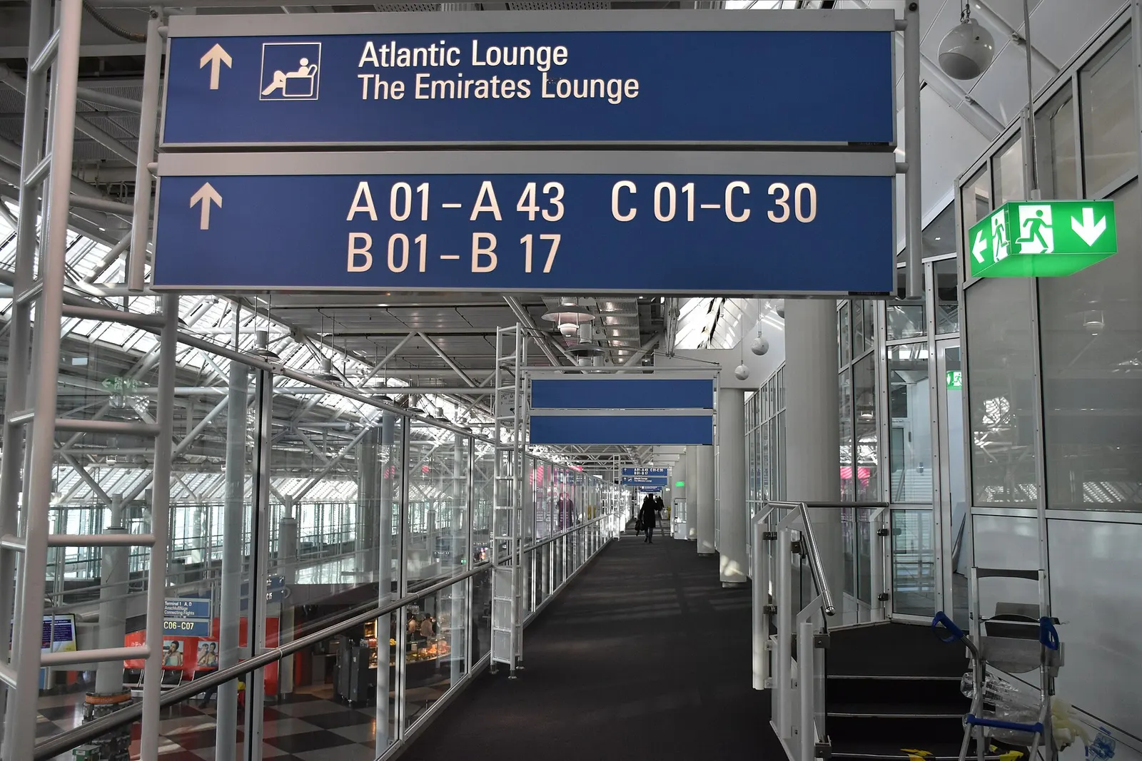 Munich International Airport , Terminal 1, Module C, Level 04, passage to passport control