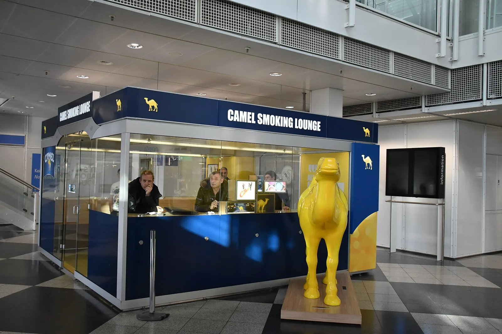 Munich International Airport , Terminal 1, Module C, Level 04, smoking lounge.