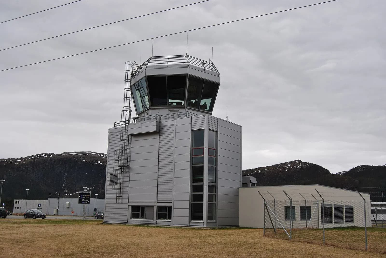 Namsos Airport terminal landside