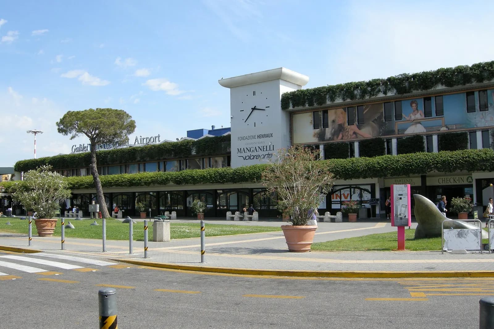 Exterior view of Pisa International Airport Galileo Galilei terminal building.