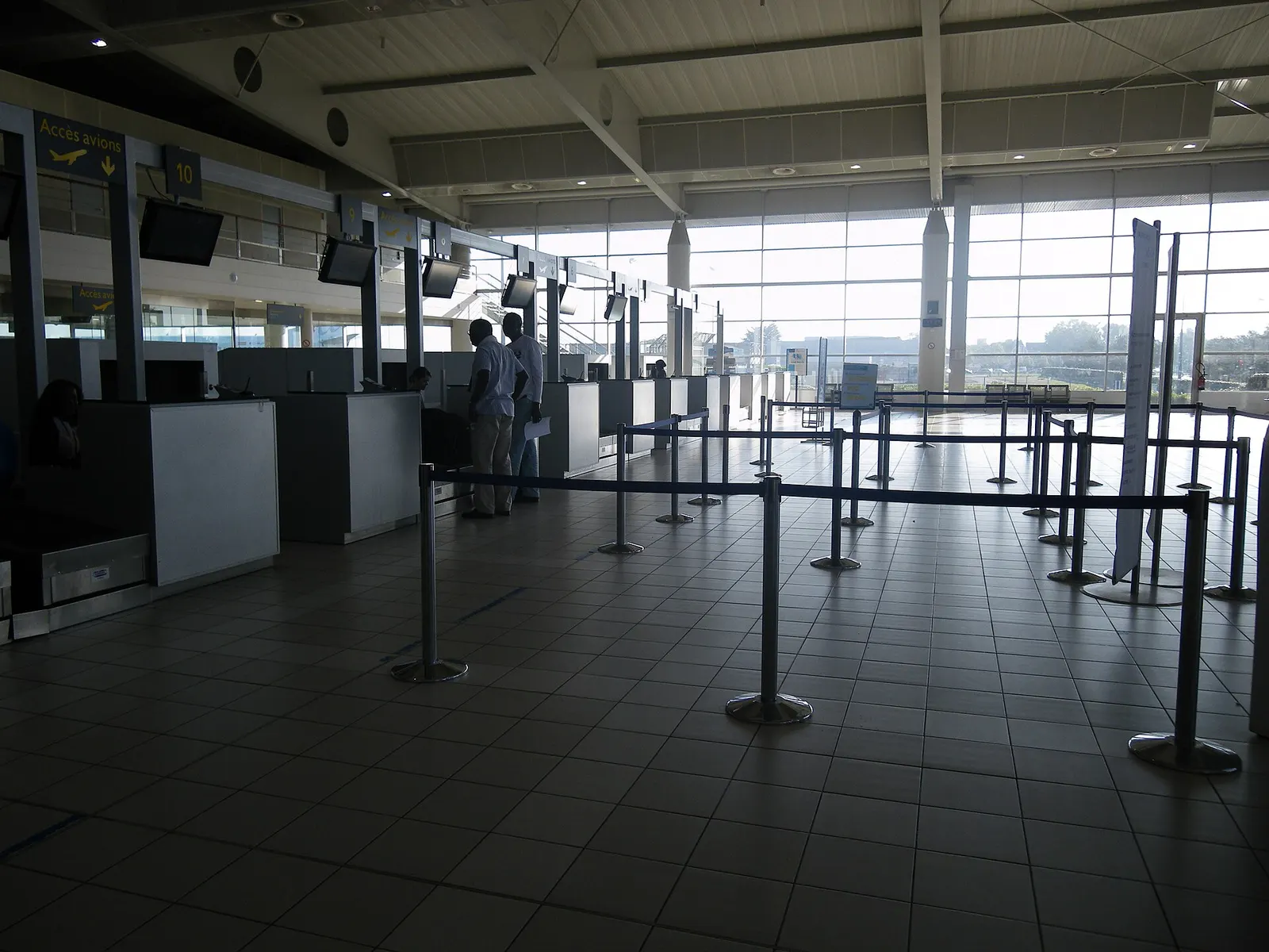 l'interieur de l'aeroport de rennes - st jacques