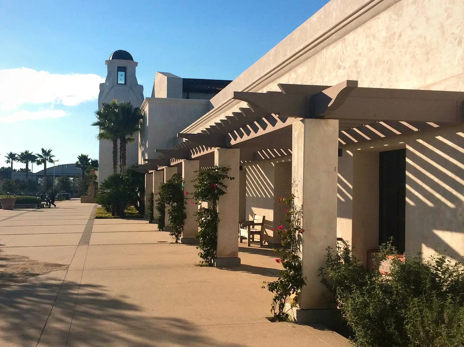 Exterior of Santa Barbara Municipal Airport terminal, May 2015.