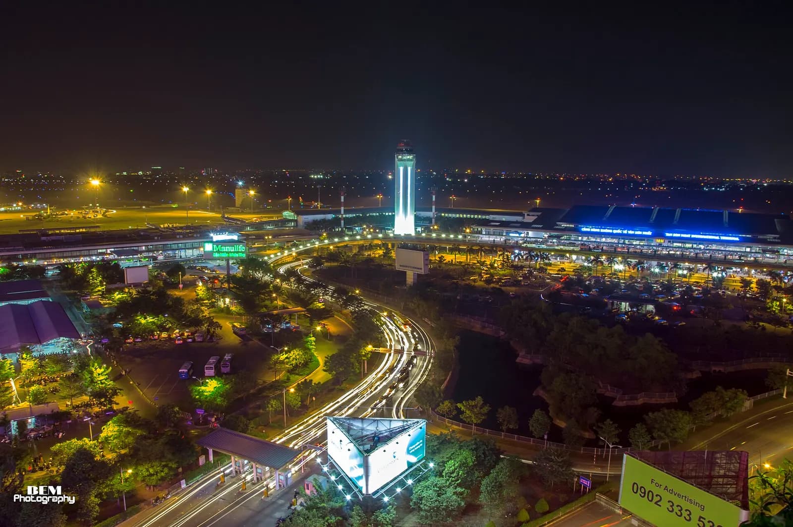 Tan Son Nhat International Airport at night