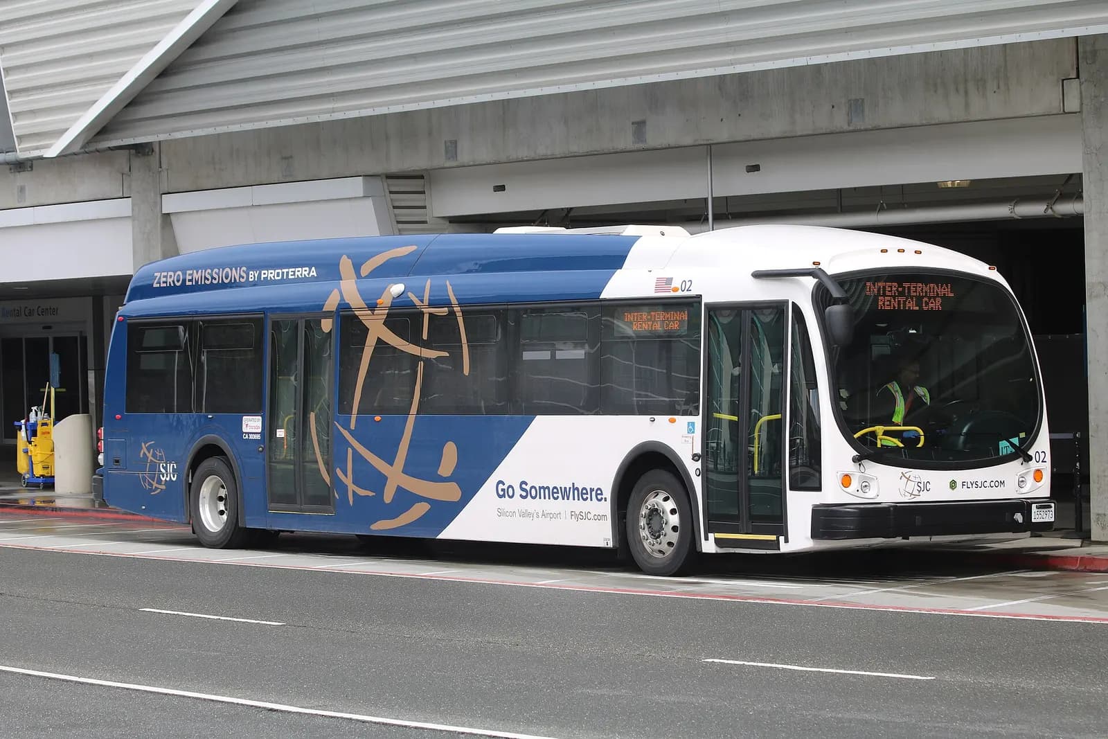 A Proterra Catalyst BE40, fleet number 02, serving as an inter-terminal shuttle bus at San Jose International Airport.