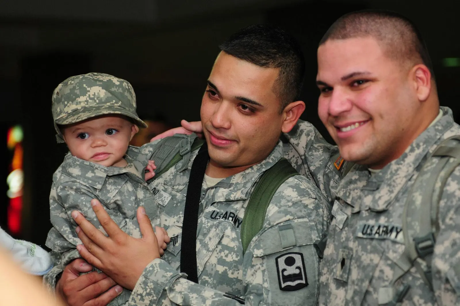 After almost one year away from home, Citizen-Soldiers from the 225th Military Police Co. of the Puerto Rico National Guard return from a security mission in Soto Cano Base, Honduras. Dozens of Family members and friends gather at Luis Muñoz Marín International Airport to await their beloved trooper