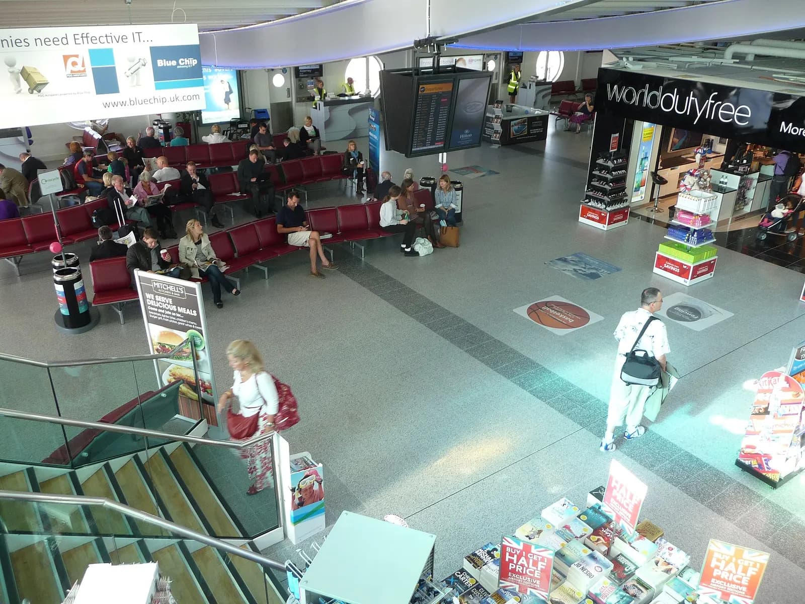 Southampton Airport : Departures Lounge