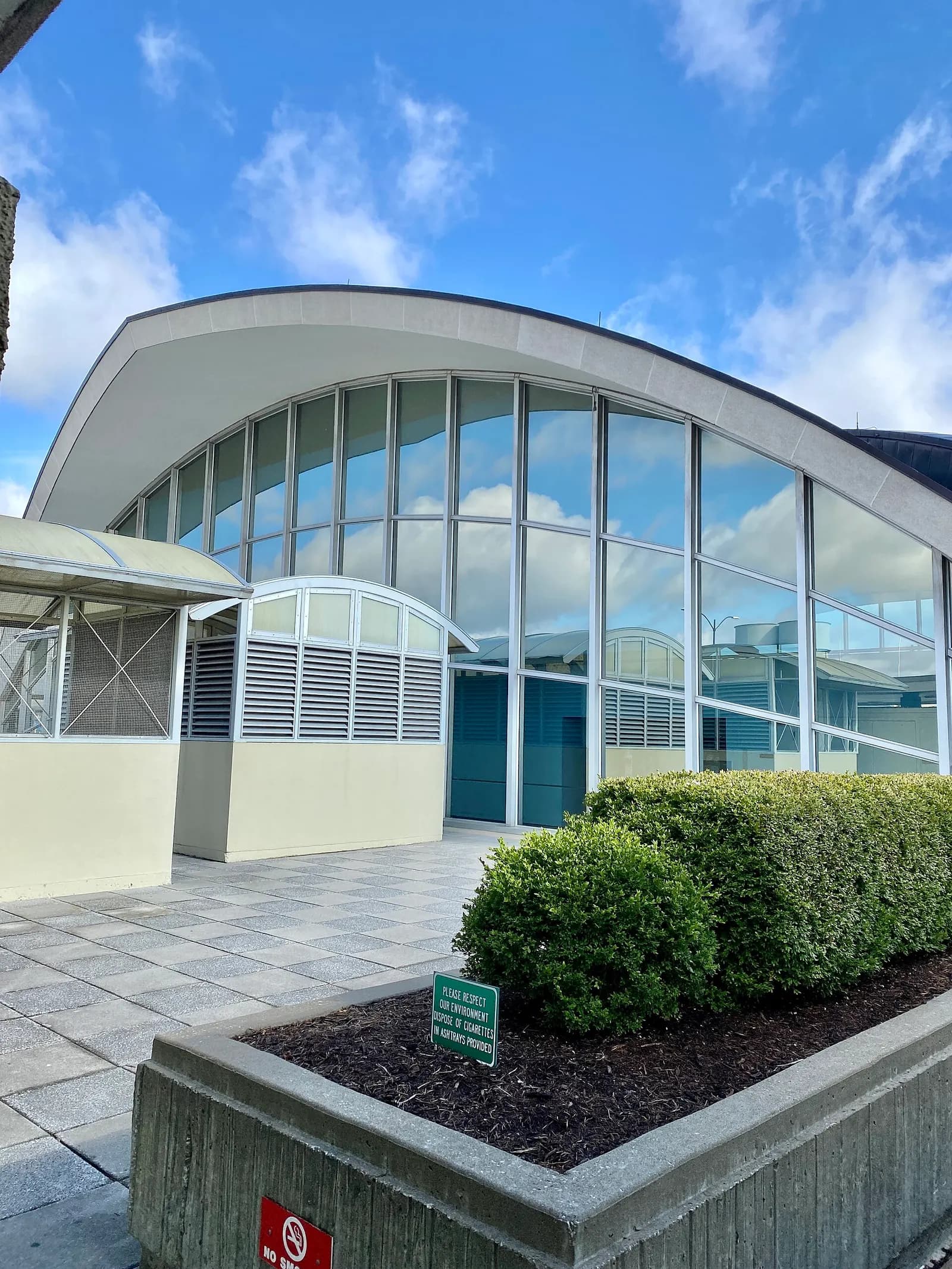 Built in 1953-1956, this Modern building was designed by Minoru Yamasaki to serve as the main airport terminal for St. Louis Lambert International Airport. The building was expanded in 1965 with a matching addition, expanding the main hall of the landslide head house of the terminal to its present s