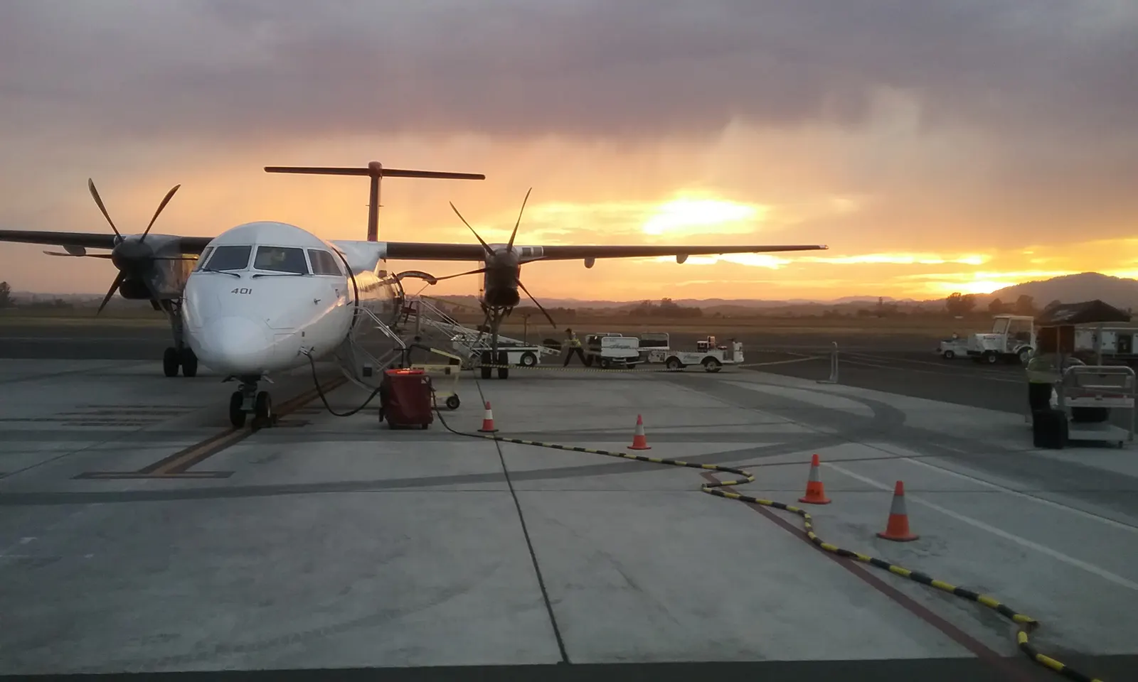 Horizon Air Bombardier Q400 N401QX at STS at sunset on 11 September 2017 after a Portland arrival. Historic leftover fleet — Alaska retired the Q400 in January 2023.