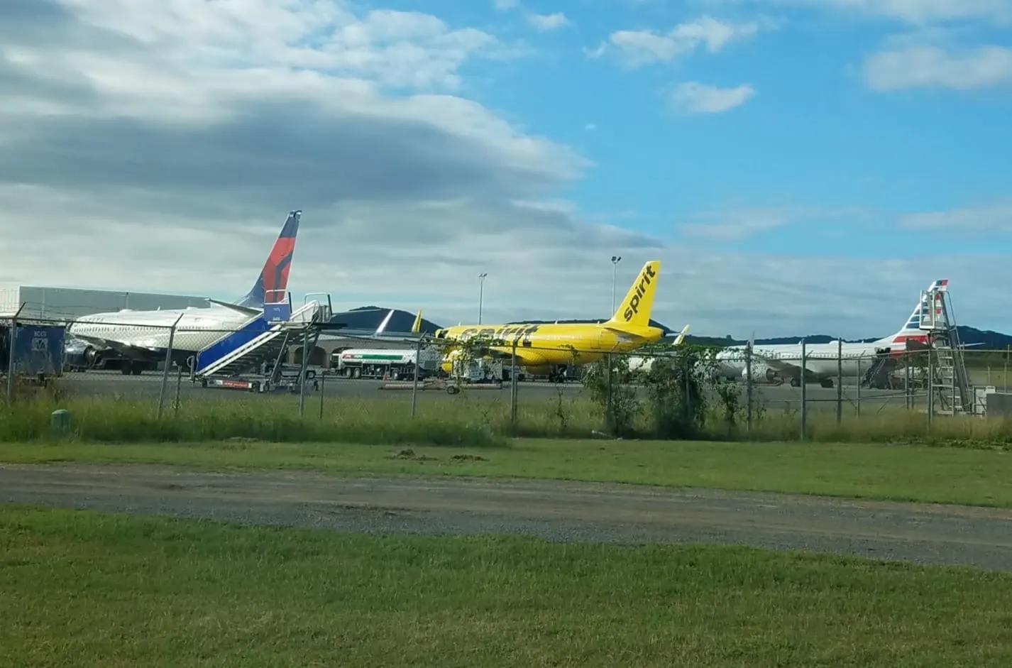 Commercial aircraft on the Henry E. Rohlsen Airport tarmac
