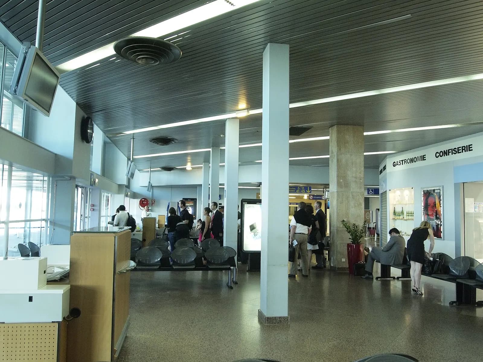 Schengen departure hall and Gate 4 at Strasbourg-Entzheim Airport
