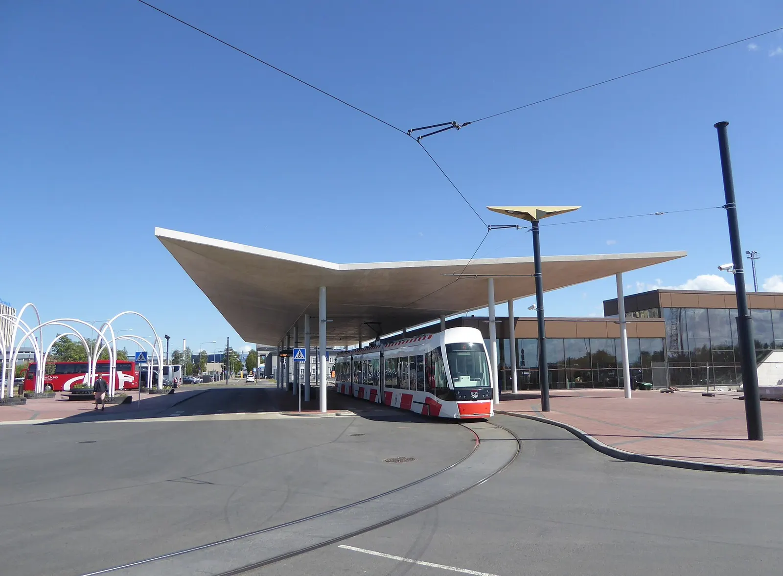 Tallinn tram line 4 at the Lennujaam (airport) stop