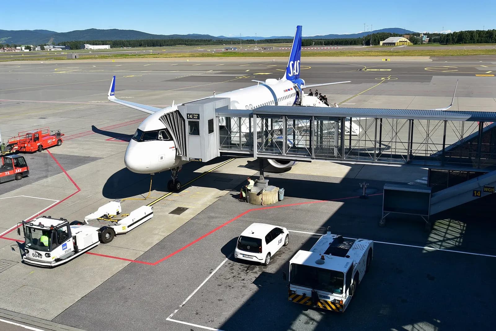 Scandinavian Airlines Airbus A320-251N SE-ROK Kraka Viking pauses at Oslo Airport, Gardermoen (OSL/ENGM), near Oslo, Norway, between arriving from Tromsø Airport (TOS/ENTC), Norway, as SK4409 and departing for Stavanger Airport (SVG/ENZV), Norway, as SK4023