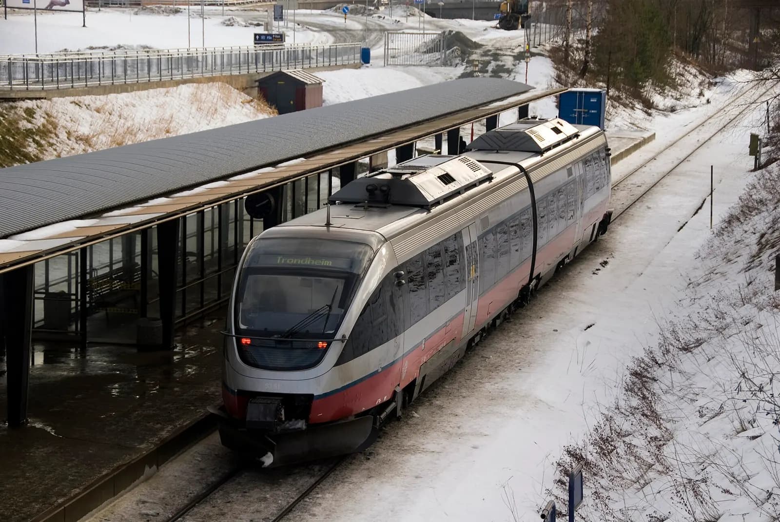 Norwegian State Railways Class 93 multiple unit at Trondheim Airport Station