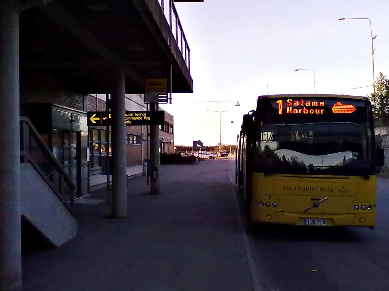 The Bus number 1 at Turku Aiport waiting for passengers. Its destination is ferry terminals at seaport and it travels via marketsquare in the city centre of Turku. Volvo 8700 LE 6x2 bus (reg. IJB-718, #84) with Volvo B12BLE chassis. Built 2009, Linjaliikenne V. Nyholm Oy (TLO Nyholm) from Turku oper