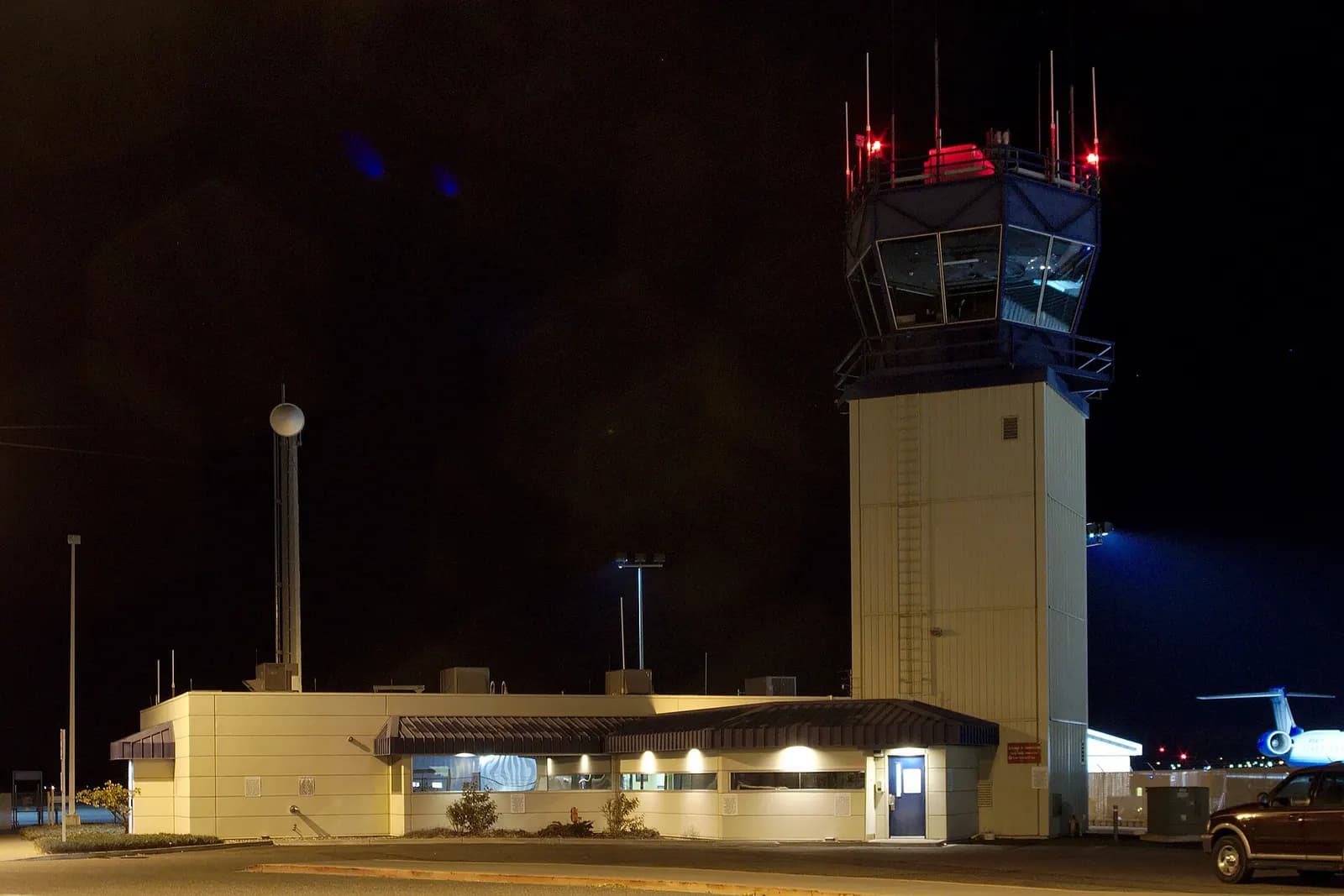 PSC Tri-Cities Airport tower at night.