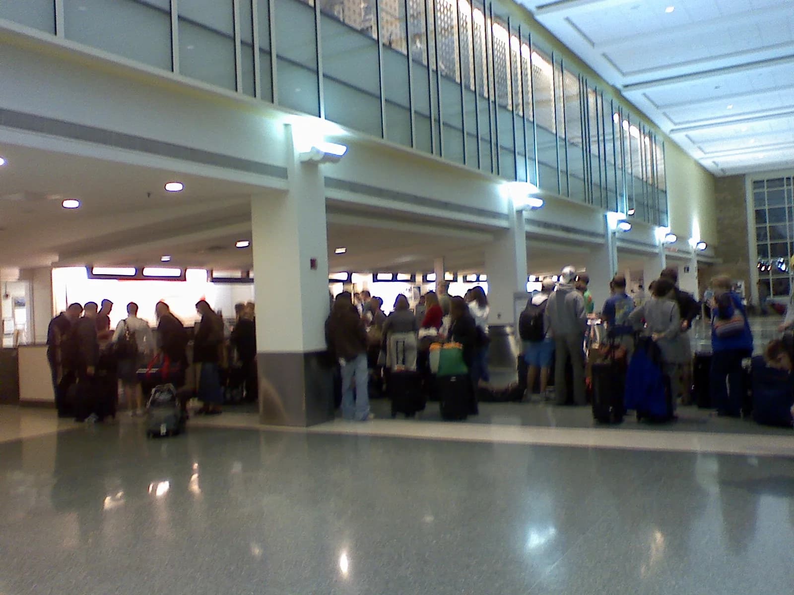 2008 ticketing hall at McGhee Tyson with a Delta counter in the foreground