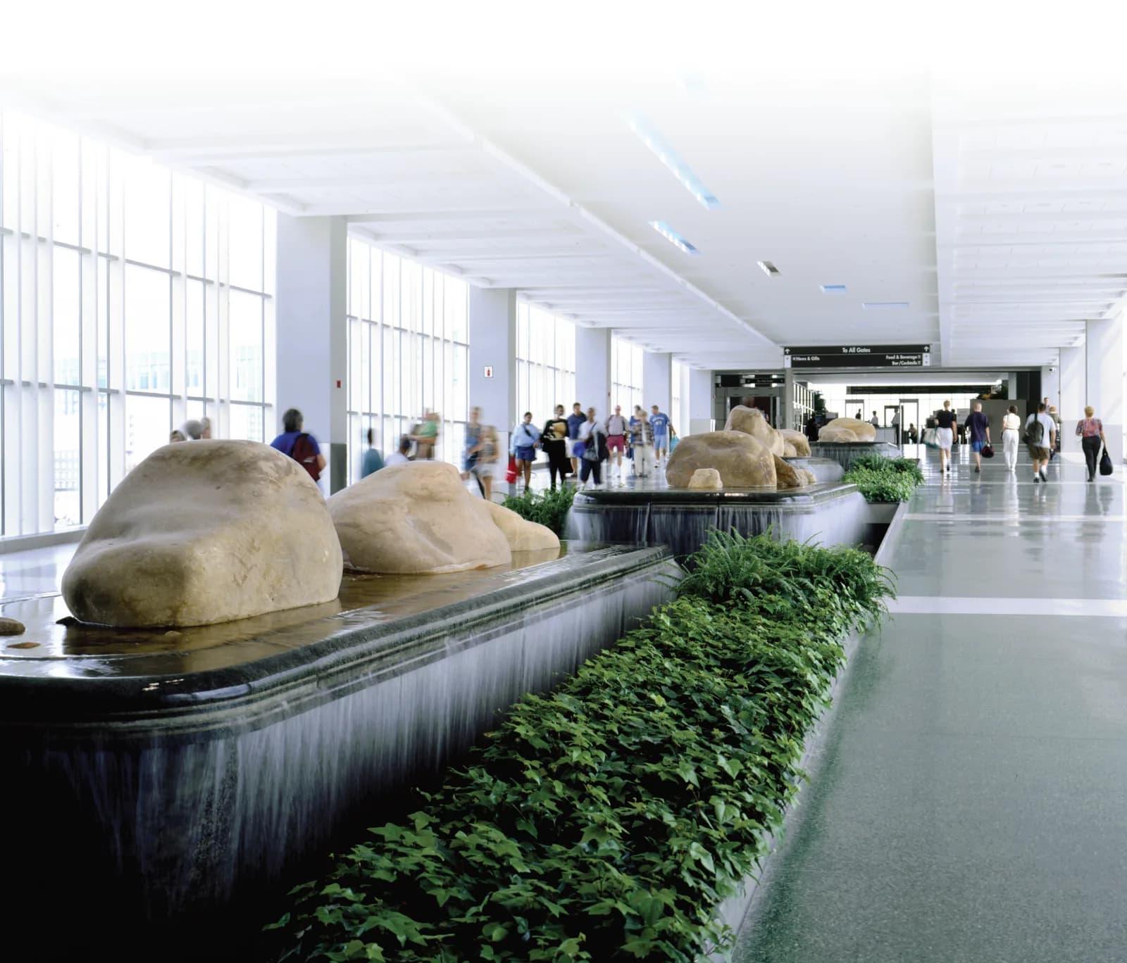 2014 landside walkway toward the single TSA checkpoint at McGhee Tyson