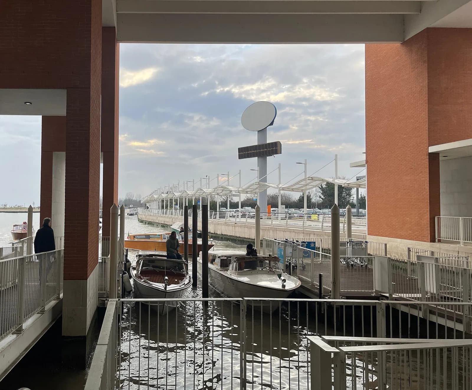 Terminale d'acqua, Venice Marco Polo Airport (December 2022).