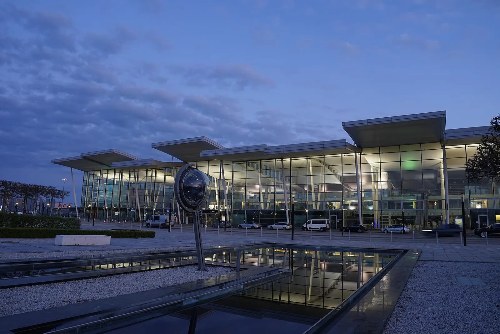 Another exterior angle of Port Lotniczy Wrocław terminal.